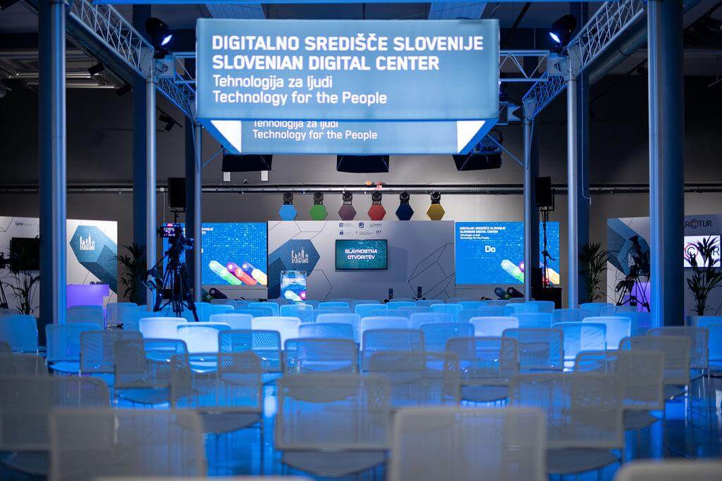 Fabulatorij Creative lab for experiential stories